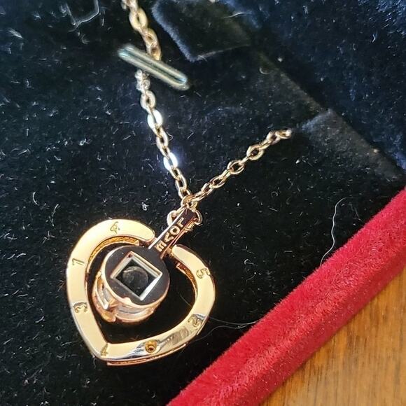 GOLD overlay sterling silver‎ heart necklace - Picture 3 of 6